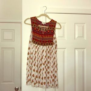 Sleeveless tunic